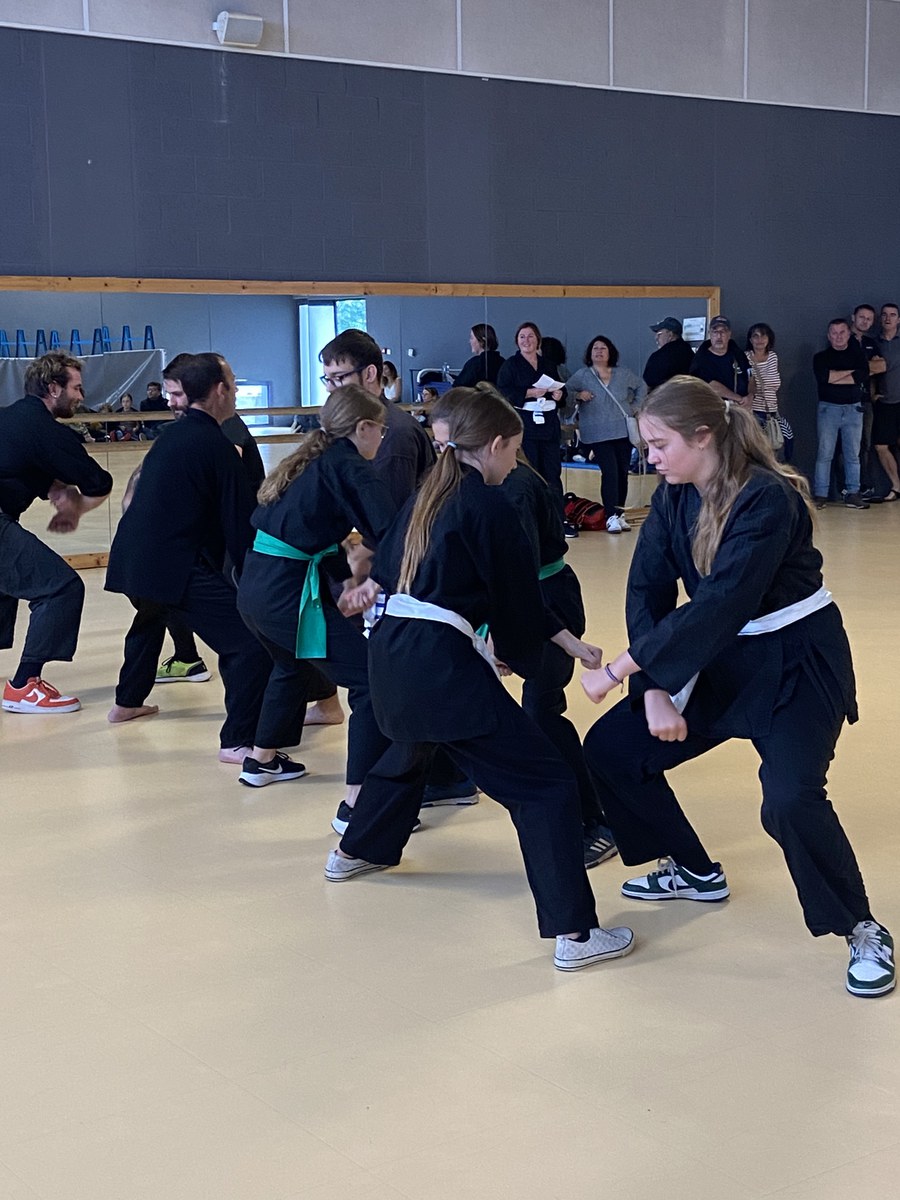 Pratique collective au Forum